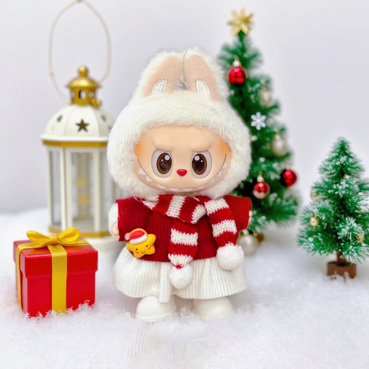 Regal & Reckless Labubu Christmas Classic Set 