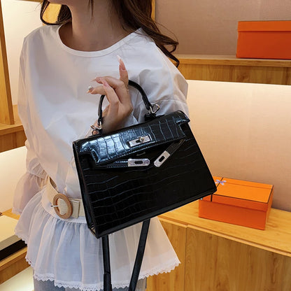 Regal & Reckless Majestic Edition – Premium Vintage Leather Crossbody & Shoulder Bag