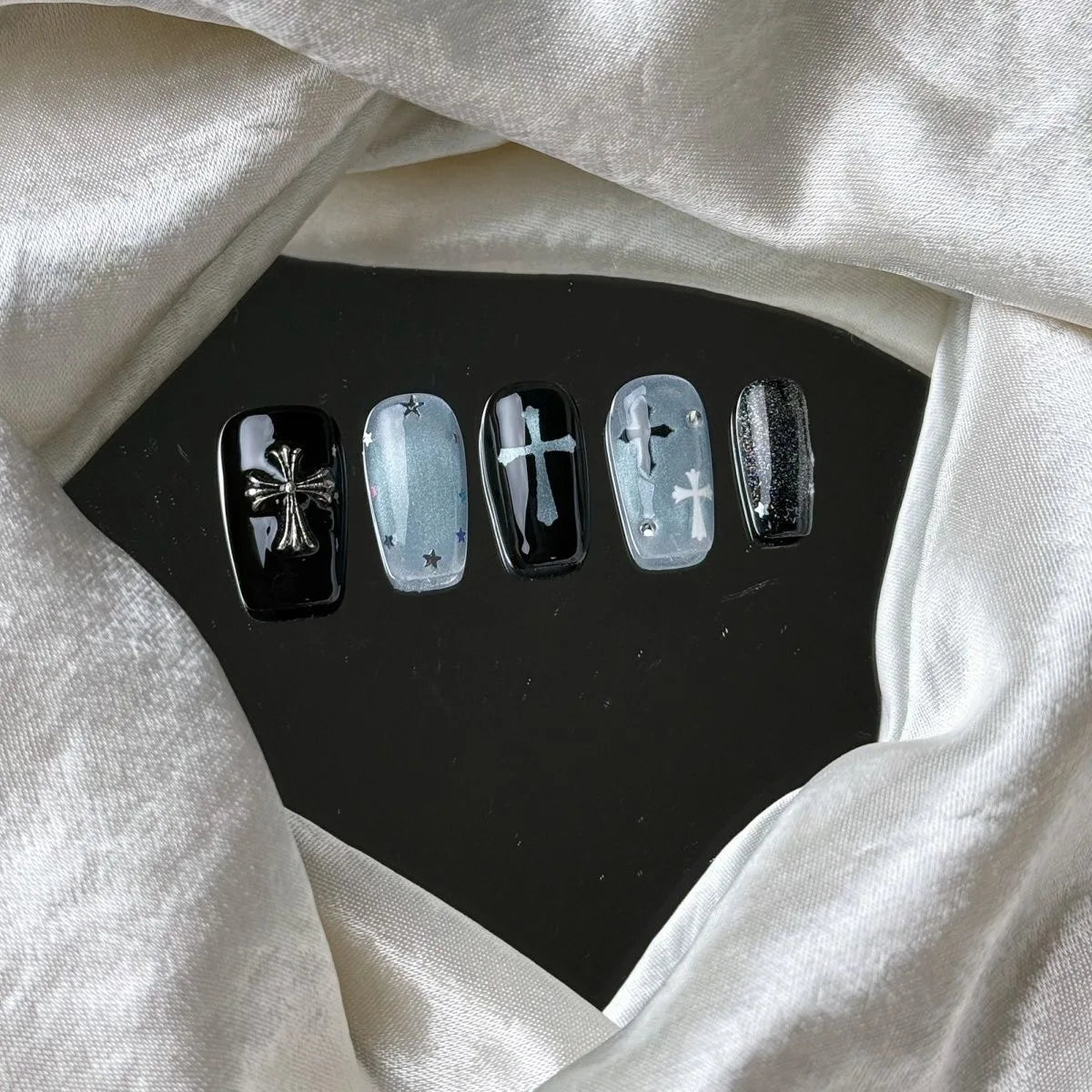 Midnight Affair Press-On Nails