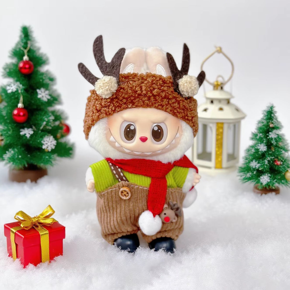 Regal & Reckless Labubu Christmas Classic Set 
